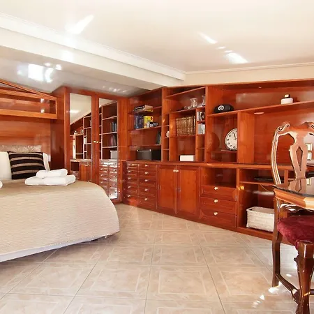 Royal Riviera Apartment Athens